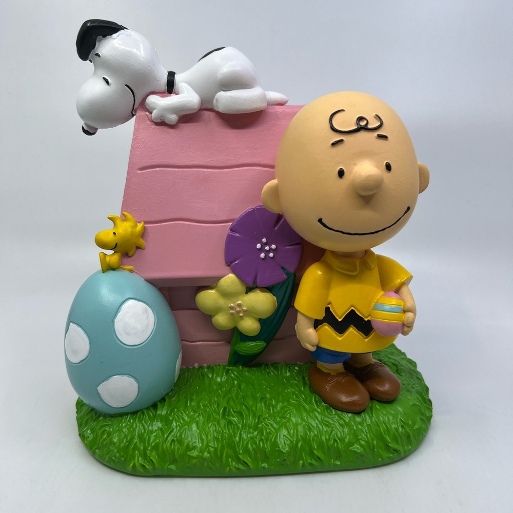 2026 Peanuts Plastic Easter Decor With Charlie Snoopy And Woodstock Pls Read